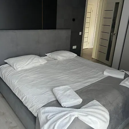 Apartment Sunvi в жк сонячний квартал *